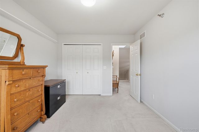 37 W Village Lane, Dearborn, MI 48124