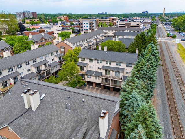 37 W Village Lane, Dearborn, MI 48124