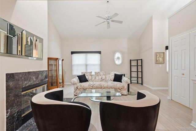 37 W Village Lane, Dearborn, MI 48124
