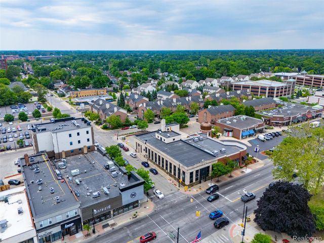 37 W Village Lane, Dearborn, MI 48124