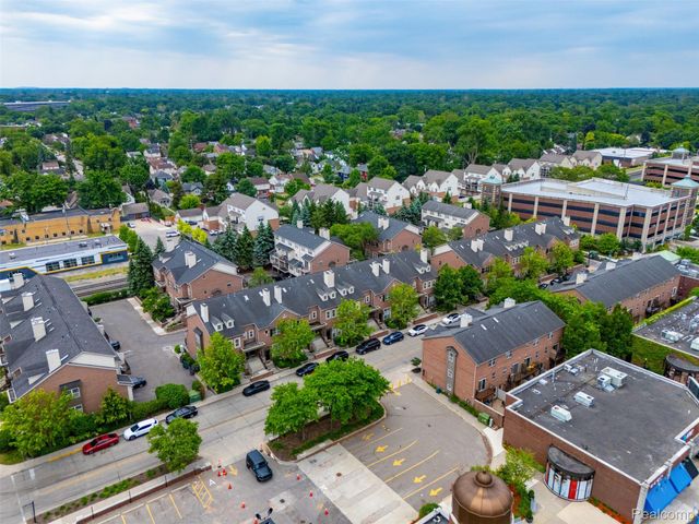 37 W Village Lane, Dearborn, MI 48124