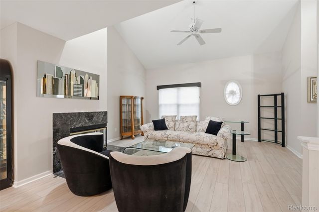 37 W Village Lane, Dearborn, MI 48124