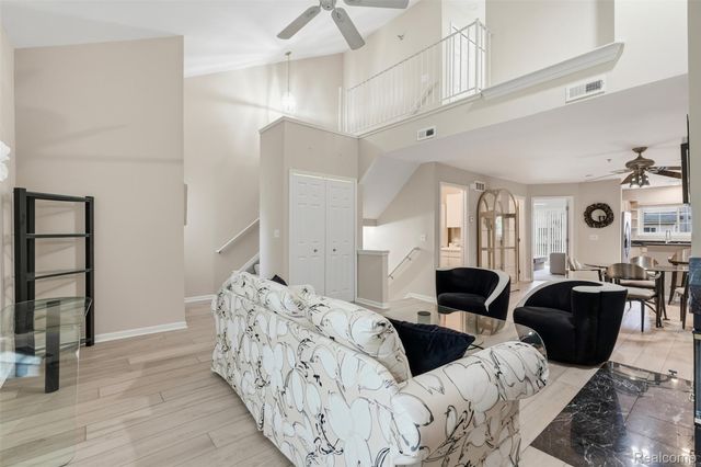 37 W Village Lane, Dearborn, MI 48124
