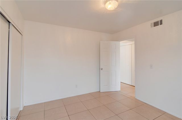 2921 Country Manor Lane 31, Las Vegas, NV 89115