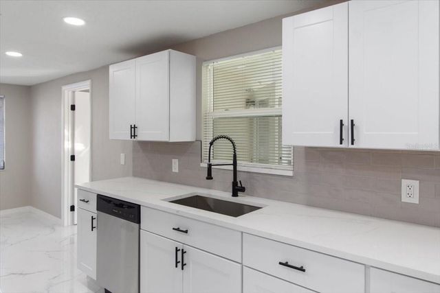 6250 7TH AVENUE, New Port Richey, FL 34653