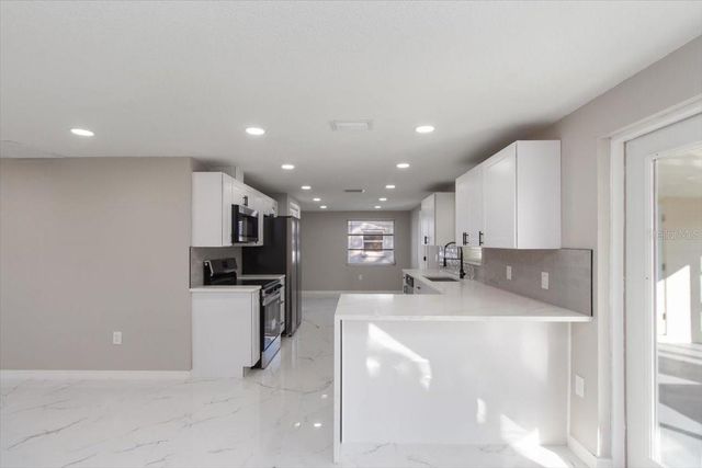 6250 7TH AVENUE, New Port Richey, FL 34653