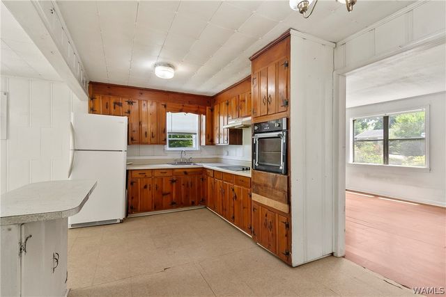 2228 Lavera, Tuscaloosa, AL 35404