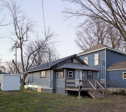 1110 W Division Street, Springfield, MO 65803