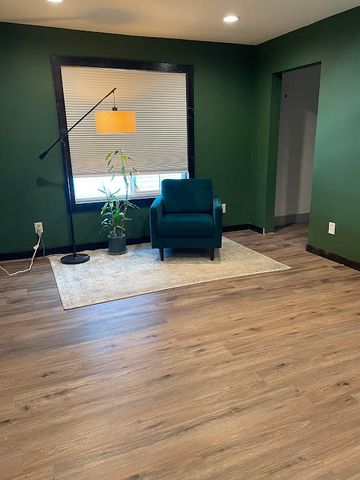 1110 W Division Street, Springfield, MO 65803