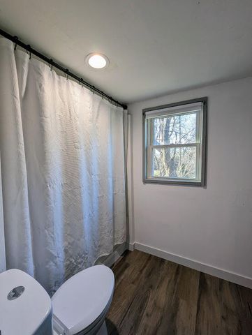 1110 W Division Street, Springfield, MO 65803