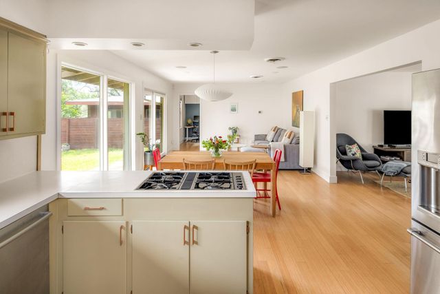 2003 Dexter ST, Austin, TX 78704