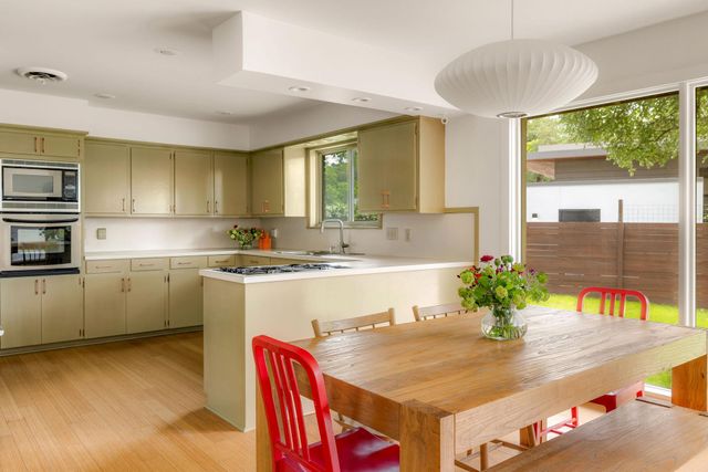2003 Dexter ST, Austin, TX 78704