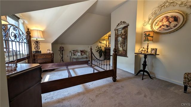101 Ambergate Road, Dewitt, NY 13214