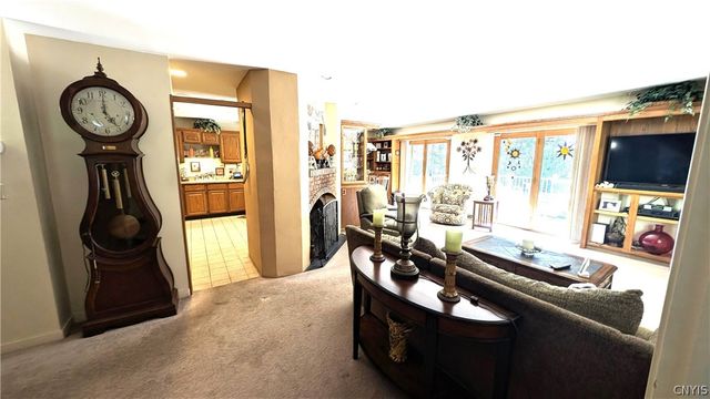 101 Ambergate Road, Dewitt, NY 13214