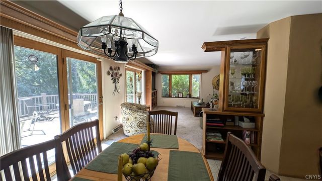 101 Ambergate Road, Dewitt, NY 13214