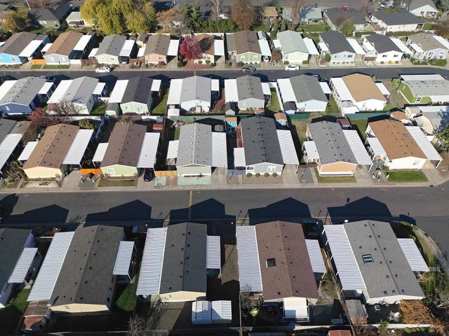 1570 S Peach Street SPC 45, Medford, OR 97501