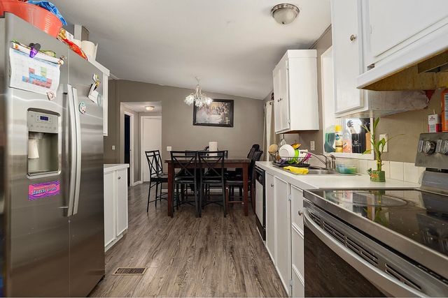 1570 S Peach Street SPC 45, Medford, OR 97501