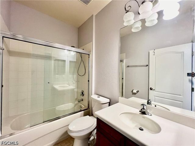 12074 Country Day CIR, Fort Myers, FL 33913