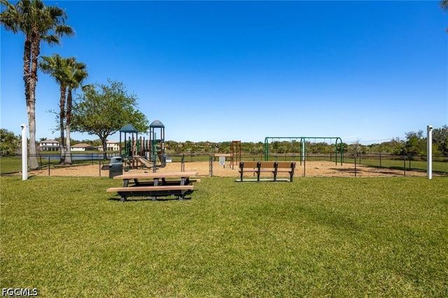 12074 Country Day CIR, Fort Myers, FL 33913
