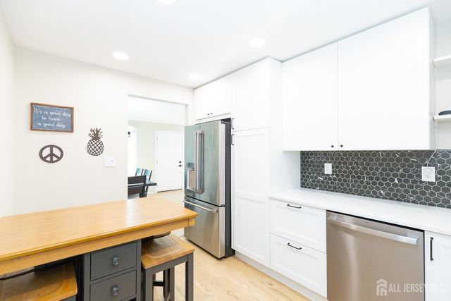 130 Albury Way, North Brunswick, NJ 08902