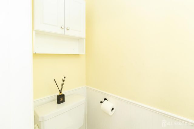 130 Albury Way, North Brunswick, NJ 08902