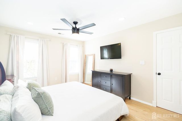 130 Albury Way, North Brunswick, NJ 08902