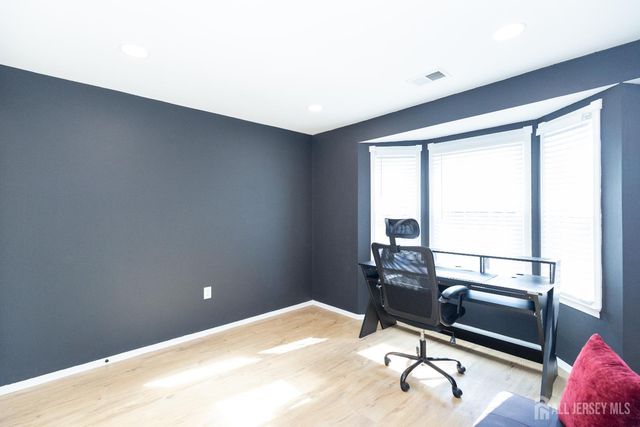 130 Albury Way, North Brunswick, NJ 08902