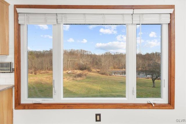 988 Hoch Road, Moore Twp, PA 18038