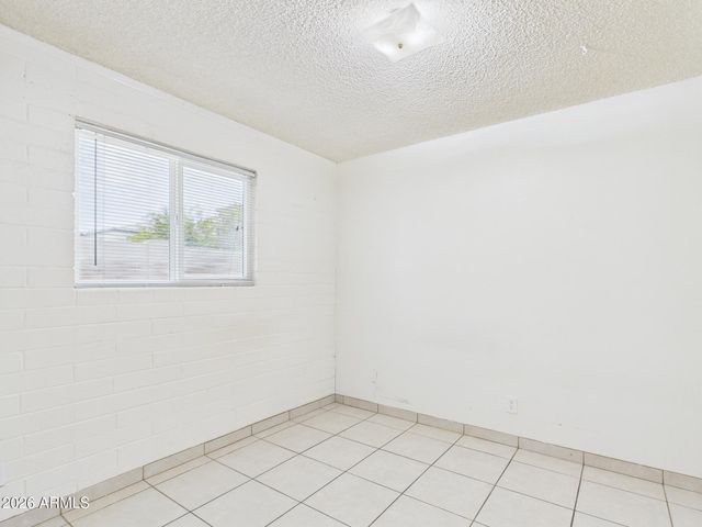 3027 N 37TH Street, Phoenix, AZ 85018