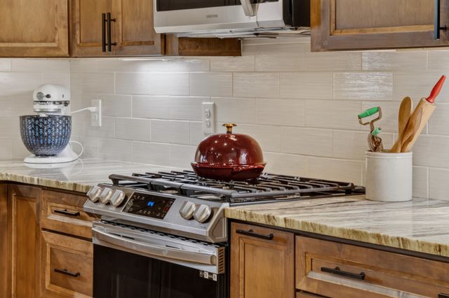 3323 Dobbins Pike, Portland, TN 37148