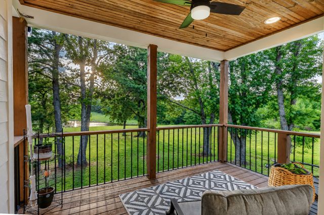 3323 Dobbins Pike, Portland, TN 37148