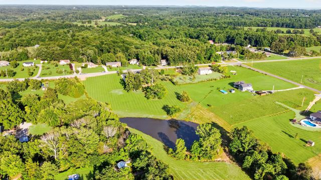 3323 Dobbins Pike, Portland, TN 37148
