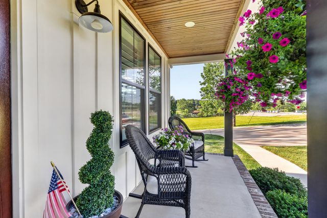 3323 Dobbins Pike, Portland, TN 37148