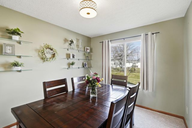 946 Lateglow Court, Newark, OH 43055