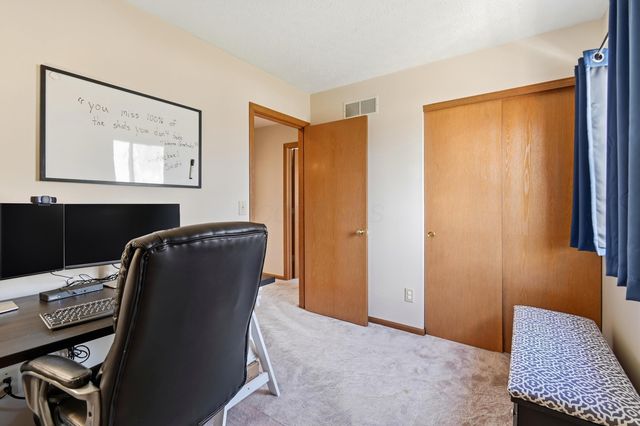 946 Lateglow Court, Newark, OH 43055