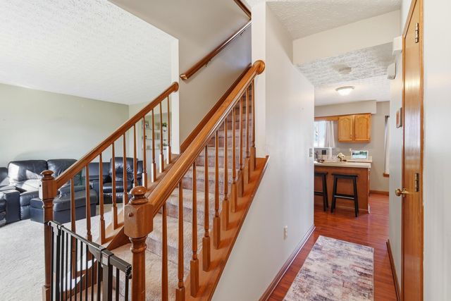 946 Lateglow Court, Newark, OH 43055