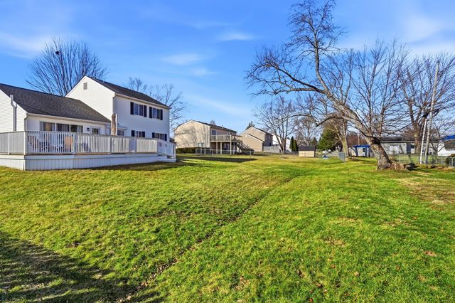 946 Lateglow Court, Newark, OH 43055