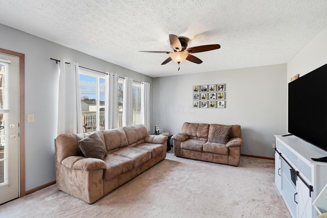 946 Lateglow Court, Newark, OH 43055