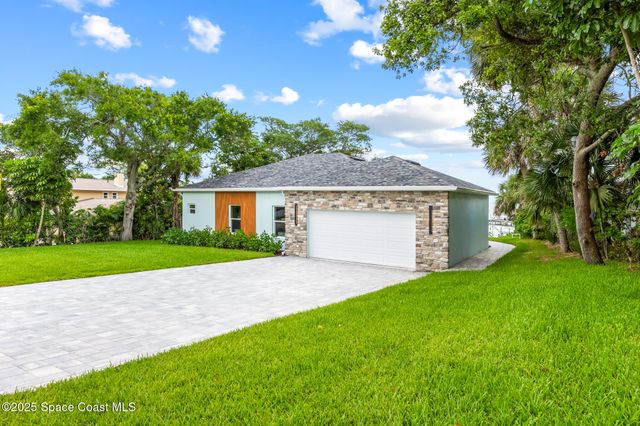 1313 Worth Court NE, Palm Bay, FL 32905