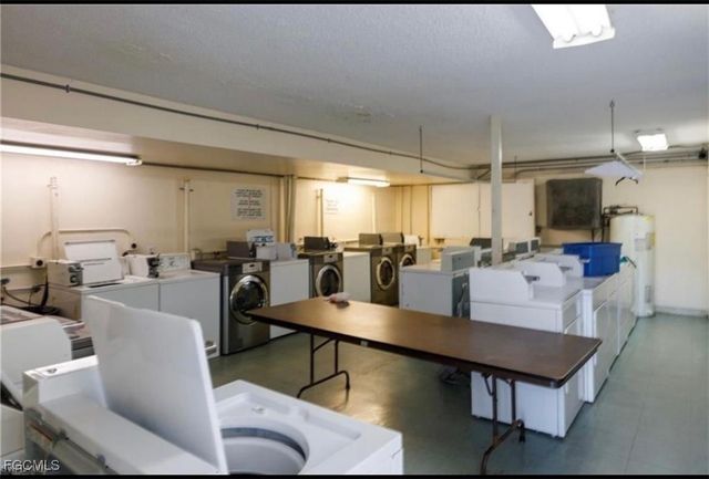 3325 Airport RD N T6, Naples, FL 34105