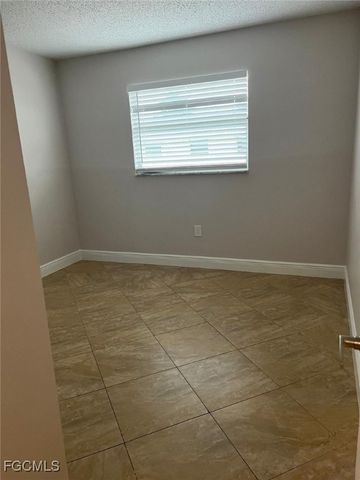 3325 Airport RD N T6, Naples, FL 34105