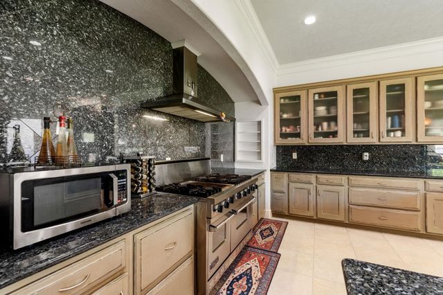 1106 Royal Adelade Drive, College Station, TX 77845