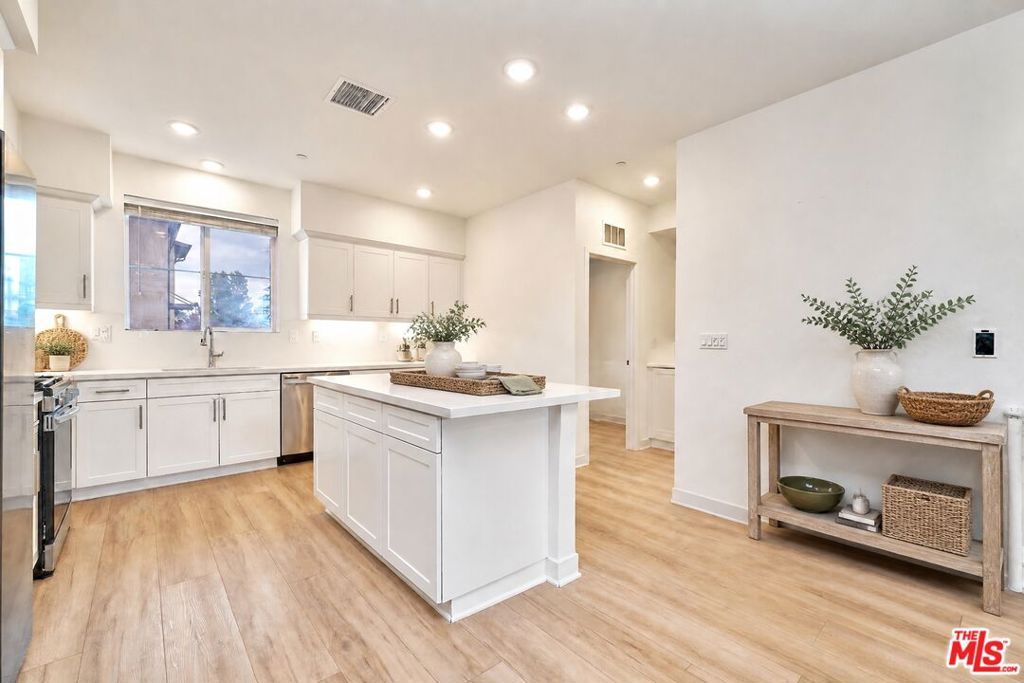 11737 Florence Avenue 6, Santa Fe Springs, CA 90670 — photo 3