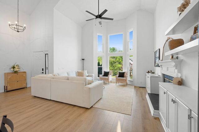 6121 Bradford Hills Dr, Nashville, TN 37211