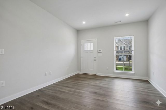 49 Owen Ct, Franklin Twp., NJ 08873