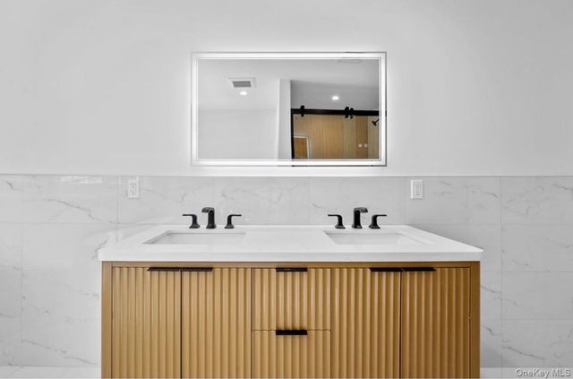 294 Curtis Avenue, Carle Place, NY 11514