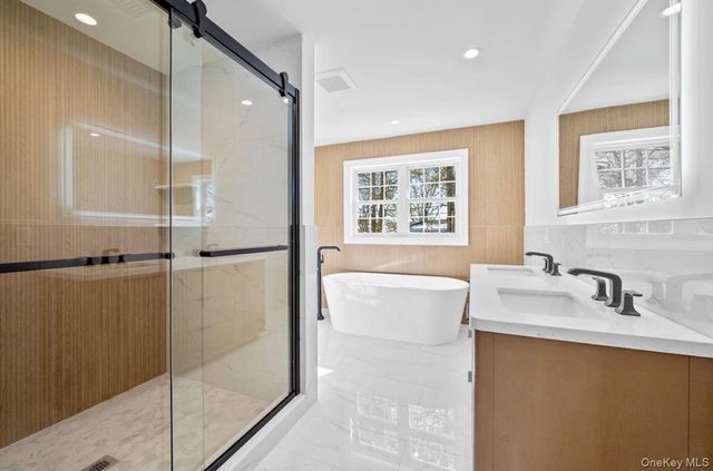 294 Curtis Avenue, Carle Place, NY 11514