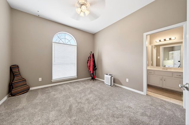 130 Meadow Glen Lane, Ovilla, TX 75154