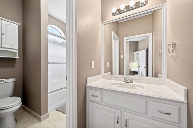 130 Meadow Glen Lane, Ovilla, TX 75154