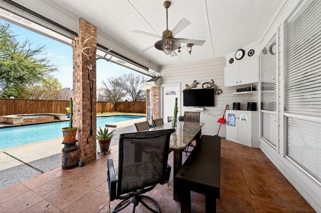 130 Meadow Glen Lane, Ovilla, TX 75154